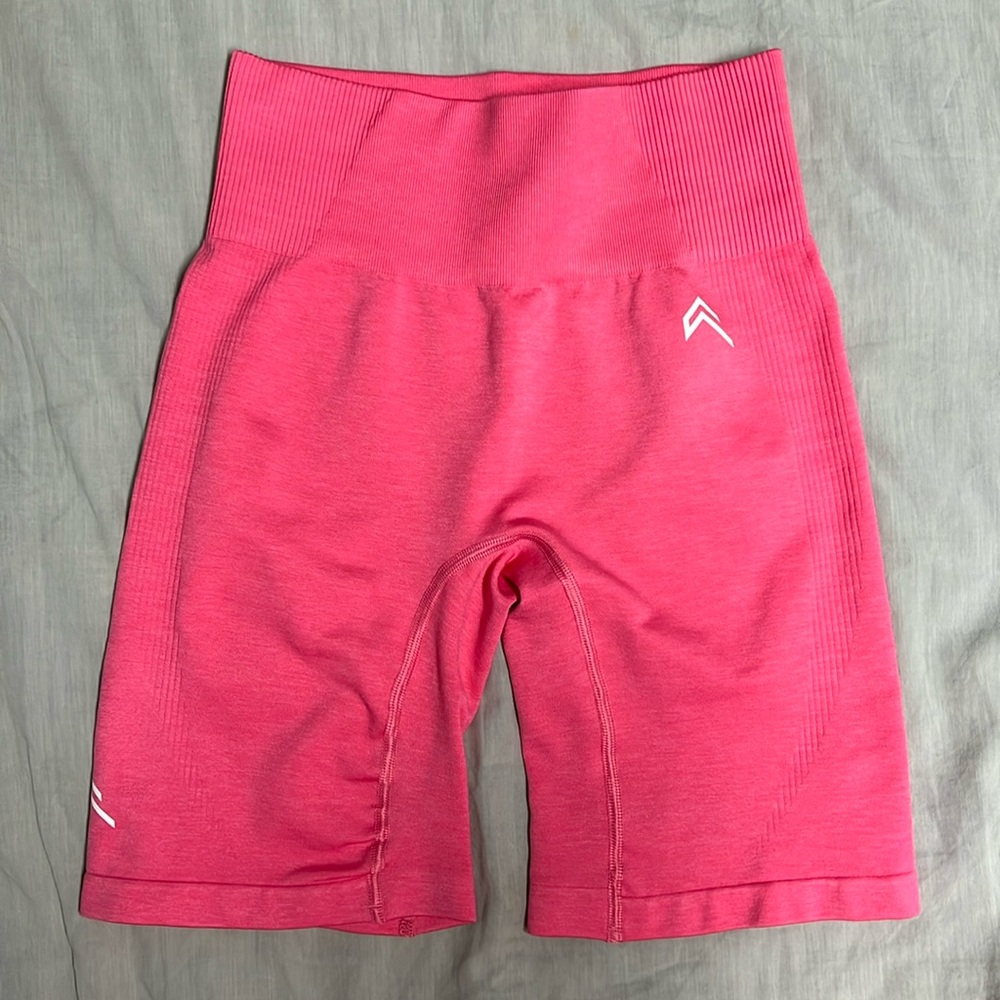 Pink seamless shorts